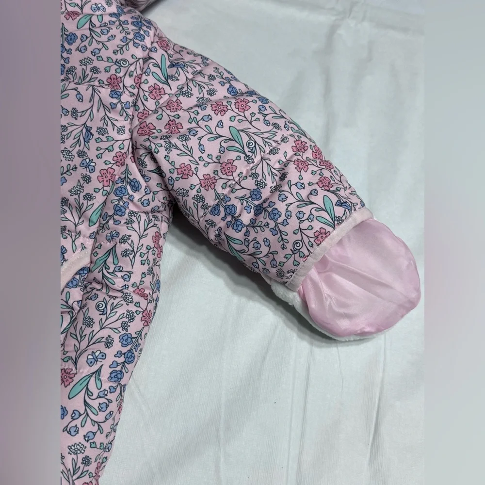 OshKosh B'gosh Baby Girl Pink Floral Snowsuit Size 6-9 Months
